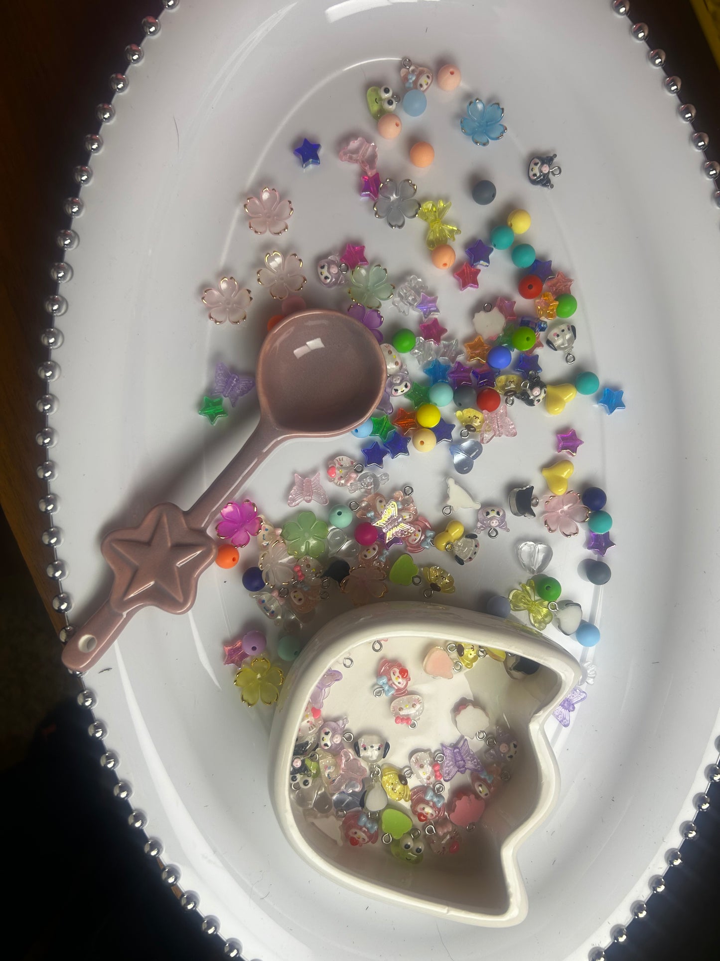 ULTIMATE SCOOP (38+ ITEMS AND 5 LARGE GIFTS)