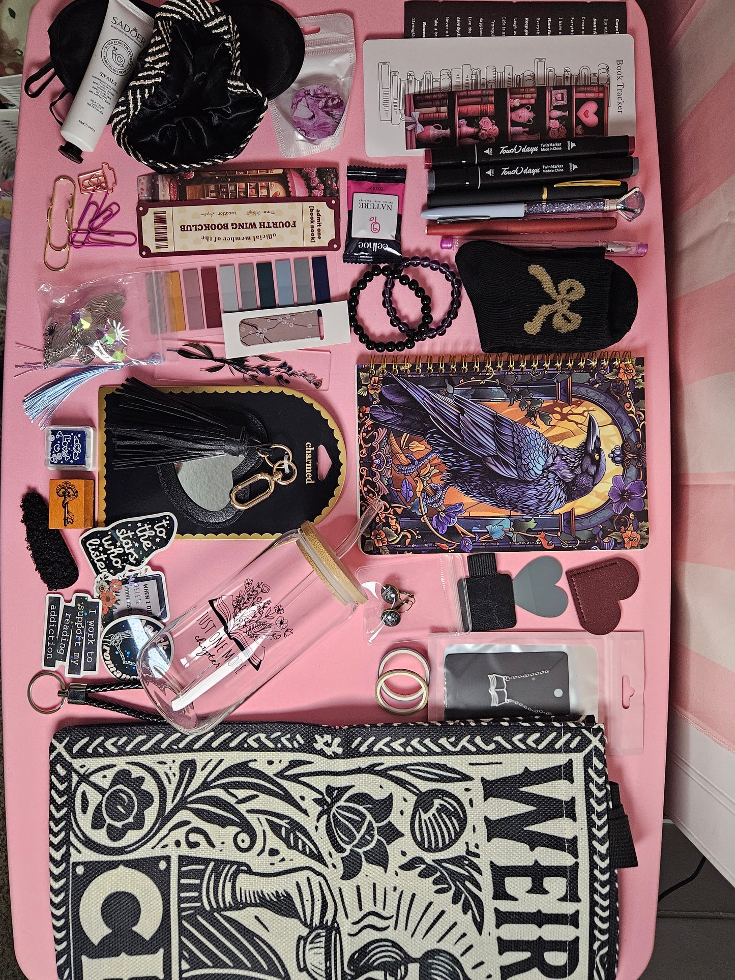 ULTIMATE 30 ITEM BOOKTOK BOX W/ TOTE BAG AND NOTEBOOK
