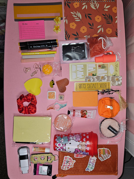 XL Scoop ( 31+ items and 3 LARGE GIFTS)