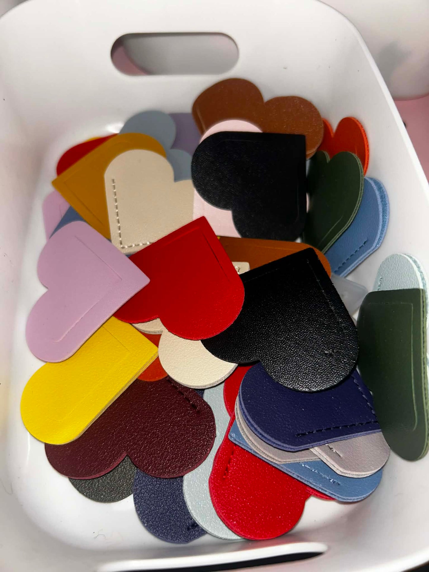 ULTIMATE SCOOP (38+ ITEMS AND 5 LARGE GIFTS)