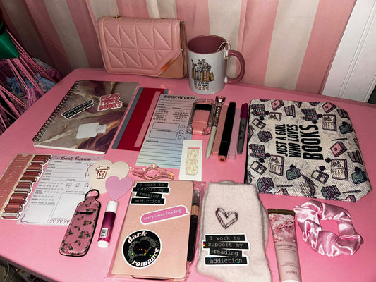 Large scoop ( 23+ items and 2 LARGE GIFTS)